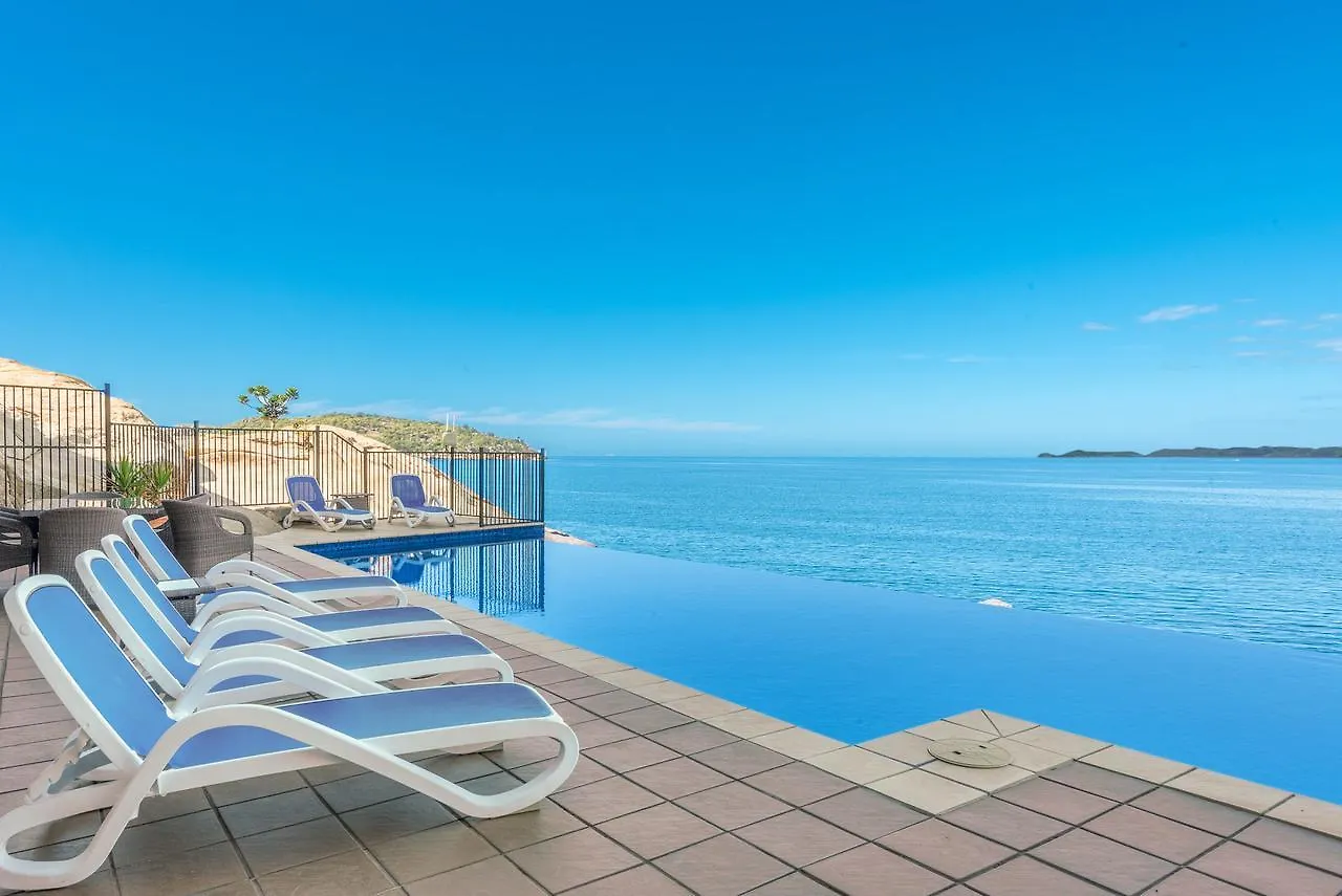 1 Bright Point Apartment 5101 Nelly Bay